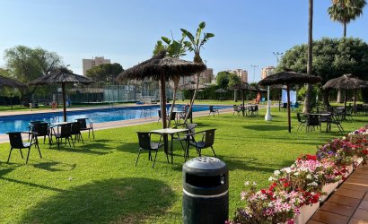 Herverkoop - Villa -
Orihuela Costa - Campoamor