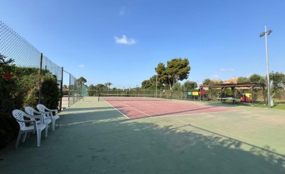 Herverkoop - Villa -
Orihuela Costa - Campoamor