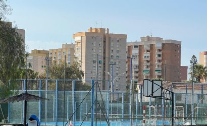 Herverkoop - Villa -
Orihuela Costa - Campoamor