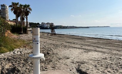 Herverkoop - Villa -
Orihuela Costa - Campoamor