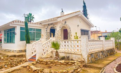 Resale - Villa -
Torrevieja - Los Balcones