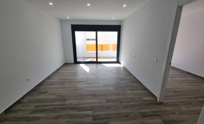 Herverkoop - Apartamento -
Torrevieja - Playa del Cura