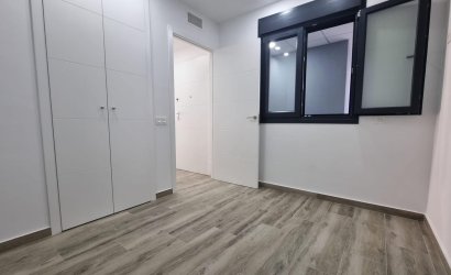 Herverkoop - Apartamento -
Torrevieja - Playa del Cura