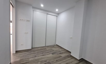 Herverkoop - Apartamento -
Torrevieja - Playa del Cura