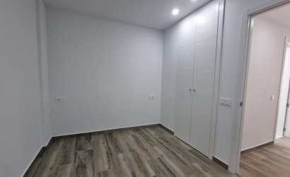 Herverkoop - Apartamento -
Torrevieja - Playa del Cura