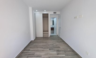 Herverkoop - Apartamento -
Torrevieja - Playa del Cura