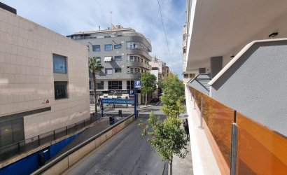 Herverkoop - Apartamento -
Torrevieja - Playa del Cura