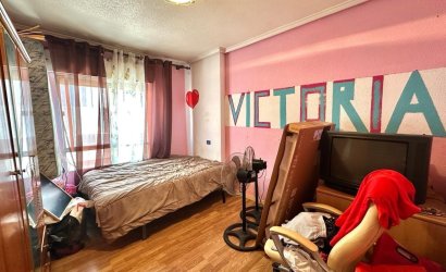 Herverkoop - Apartamento -
Torrevieja - Centro