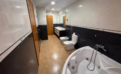 Revente - Apartamento -
Torrevieja - Centro