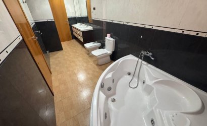 Revente - Apartamento -
Torrevieja - Centro