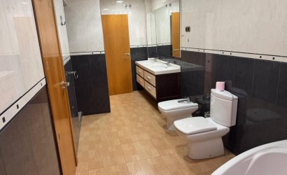 Revente - Apartamento -
Torrevieja - Centro