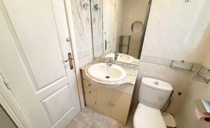 Herverkoop - Apartamento -
Torrevieja - Playa del Cura