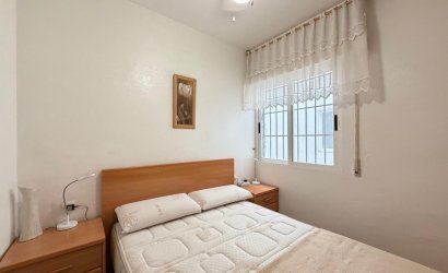 Herverkoop - Apartamento -
Torrevieja - Playa del Cura