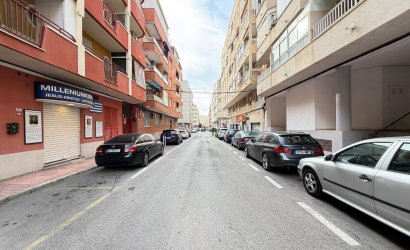 Herverkoop - Apartamento -
Torrevieja - Playa del Cura