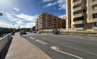 Herverkoop - Apartamento -
Torrevieja - Playa del Cura