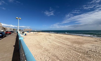 Herverkoop - Apartamento -
Torrevieja - Playa del Cura