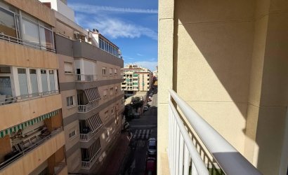 Herverkoop - Apartamento -
Torrevieja - Centro