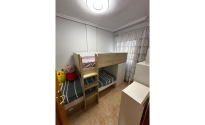Herverkoop - Apartamento -
Torrevieja - Centro