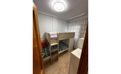 Herverkoop - Apartamento -
Torrevieja - Centro