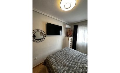 Herverkoop - Apartamento -
Torrevieja - Centro