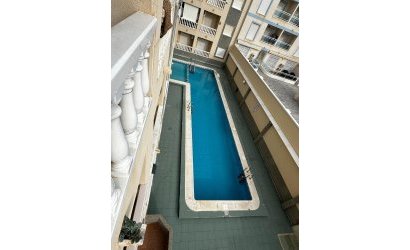 Herverkoop - Apartamento -
Torrevieja - Centro
