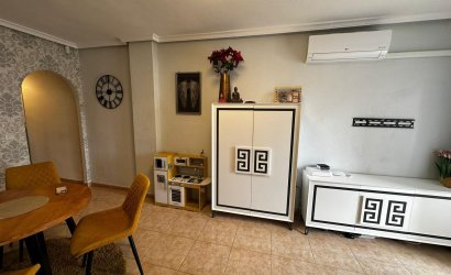 Herverkoop - Apartamento -
Torrevieja - Centro