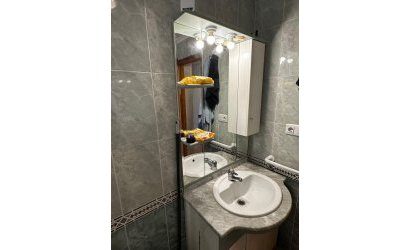 Herverkoop - Apartamento -
Torrevieja - Centro