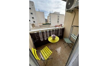 Herverkoop - Apartamento -
Torrevieja - Centro