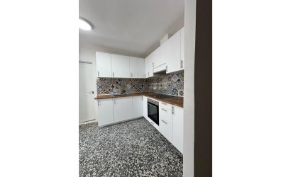 Resale - Apartamento -
Torrevieja - Centro