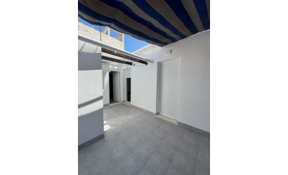 Resale - Apartamento -
Torrevieja - Centro
