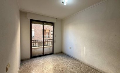 Herverkoop - Apartamento -
Torrevieja - Playa del Cura