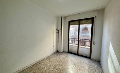 Herverkoop - Apartamento -
Torrevieja - Playa del Cura