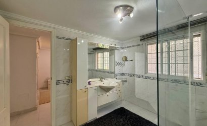 Revente - Villa -
Orihuela Costa - Playa Flamenca