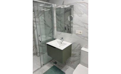 Herverkoop - Apartamento -
Torrevieja - Centro