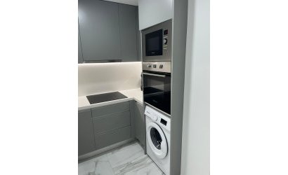 Herverkoop - Apartamento -
Torrevieja - Centro