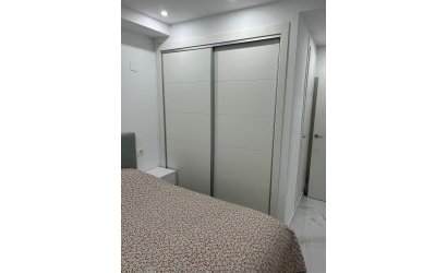 Herverkoop - Apartamento -
Torrevieja - Centro