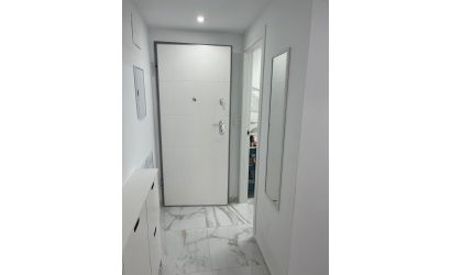 Herverkoop - Apartamento -
Torrevieja - Centro