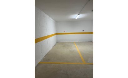 Herverkoop - Apartamento -
Torrevieja - Centro