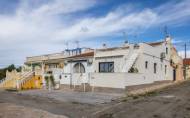 Resale - Townhouse -
Torrevieja - Urbanización San Luis