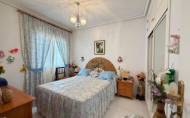 Herverkoop - Bungalow -
Torrevieja - Torreblanca