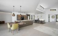 Reventa - Villa -
El Paraíso, Estepona - Costa del Sol