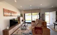 Reventa - Villa -
Villamartin - Costa Blanca