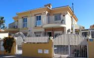 Reventa - Villa -
Villamartín - PAU 8