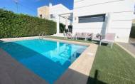 Reventa - Villa -
Ciudad Quesada - Doña Pepa