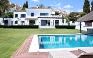 Herverkoop - Villa -
Marbella - Nueva Andalucía