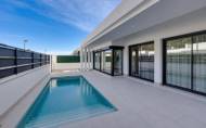 Herverkoop - Villa -
Pinar de Campoverde - Inland