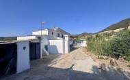 Herverkoop - Finca -
Algarinejo - Inland