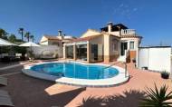 Herverkoop - Villa -
San Miguel de Salinas - Inland