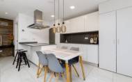 Herverkoop - Town House -
Villamartin - Costa Blanca