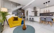 Herverkoop - Town House -
Villamartin - Costa Blanca